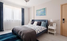 Deluxe Apartments & Studio With Many Facilities